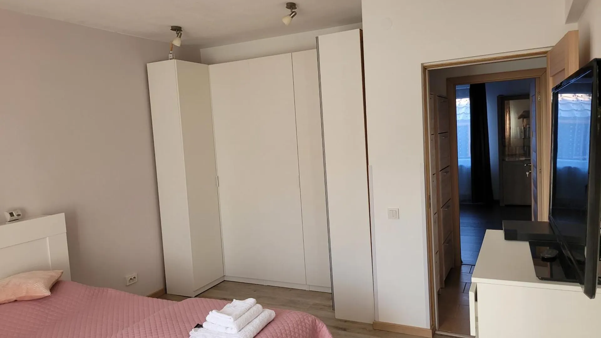 Holiday home Jardin Maison - Therme- Self Access Balotesti