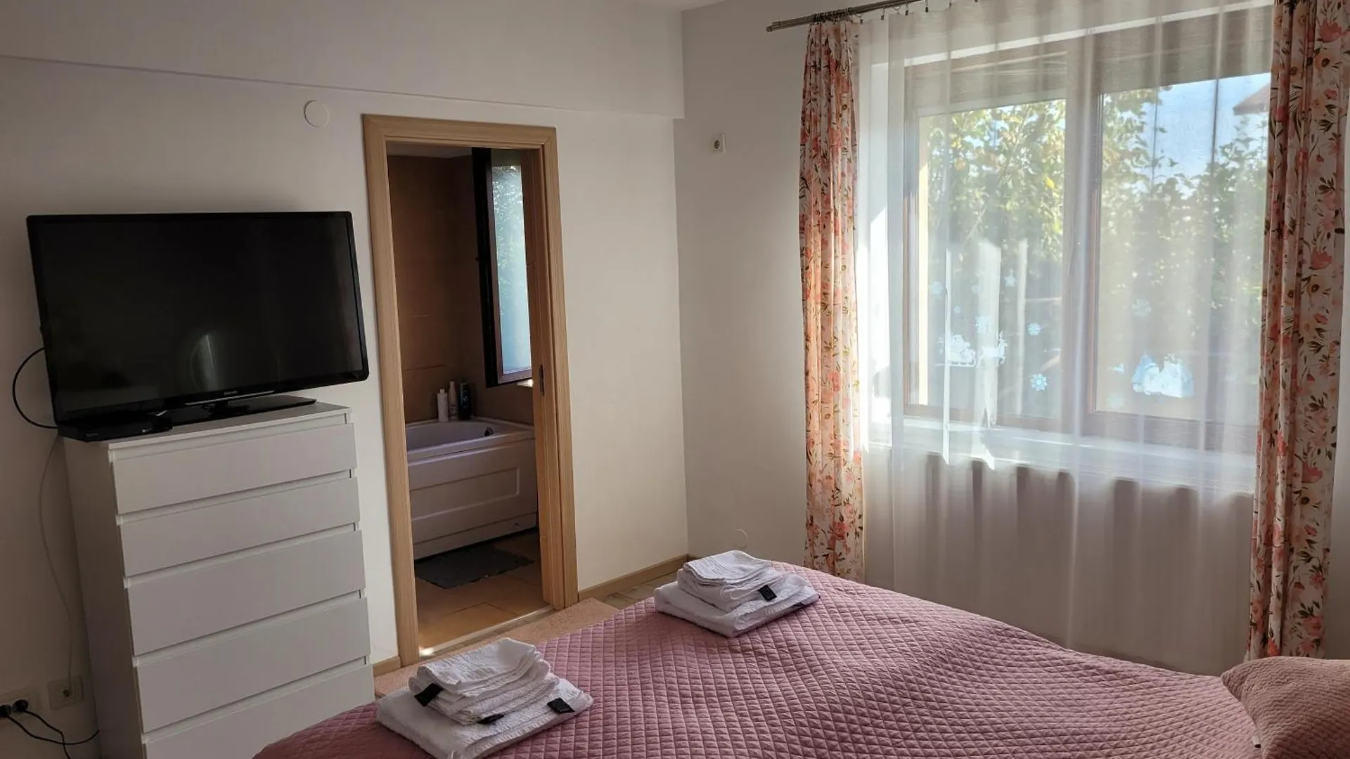 Jardin Maison - Therme- Self Access Balotesti Holiday home